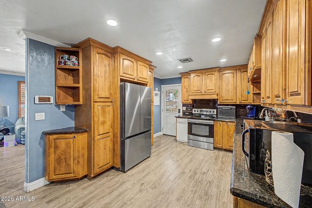 2110 W MORROW Drive, Phoenix, AZ 85027