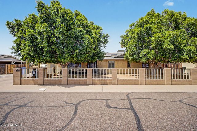 2110 W MORROW Drive, Phoenix, AZ 85027