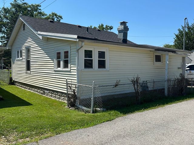 1107 State Street, Hobart, IN 46342
