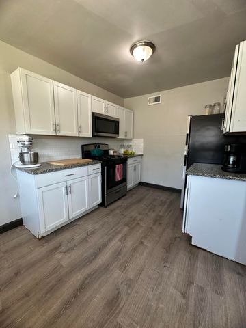 1107 State Street, Hobart, IN 46342