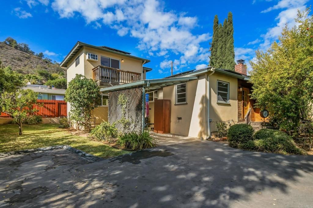 Image 1 of property listing at 8475 Golden Ridge Road, Lakeside, CA 92040