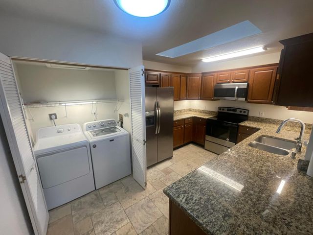 9033 SE Hobe Ridge Avenue, Hobe Sound, FL 33455