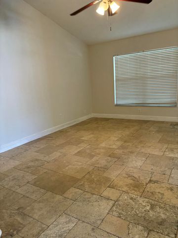 9033 SE Hobe Ridge Avenue, Hobe Sound, FL 33455