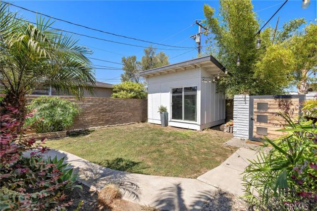 273 Cecil Place, Costa Mesa, CA 92627