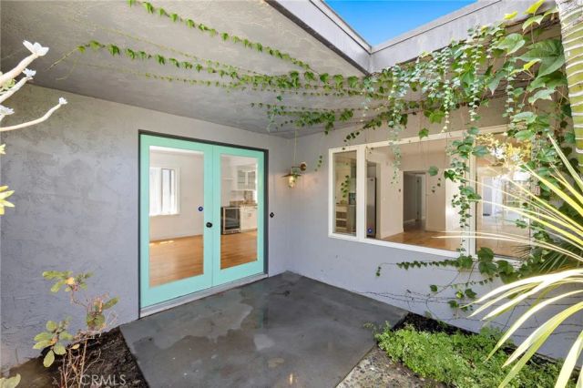 273 Cecil Place, Costa Mesa, CA 92627