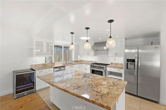 273 Cecil Place, Costa Mesa, CA 92627
