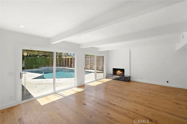 273 Cecil Place, Costa Mesa, CA 92627
