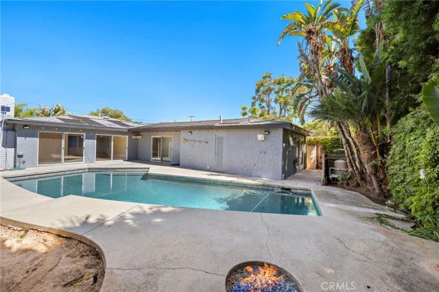 273 Cecil Place, Costa Mesa, CA 92627