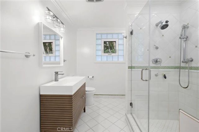 273 Cecil Place, Costa Mesa, CA 92627