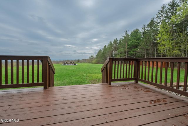 4 Debbie Drive, Altamont, NY 12009
