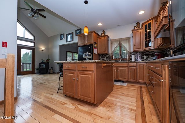 4 Debbie Drive, Altamont, NY 12009