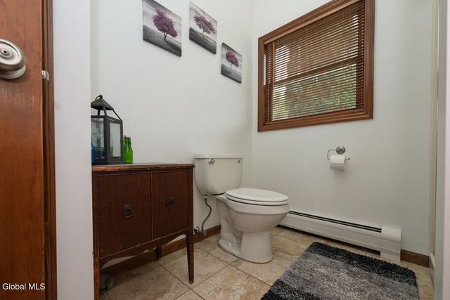 4 Debbie Drive, Altamont, NY 12009