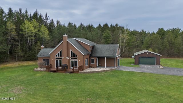 4 Debbie Drive, Altamont, NY 12009