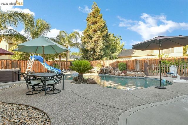 1040 Broadcreek Court, Brentwood, CA 94513