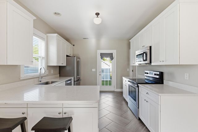 203 Hydrangea Street, Summerville, SC 29483