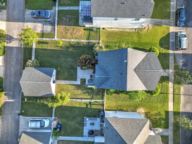 203 Hydrangea Street, Summerville, SC 29483