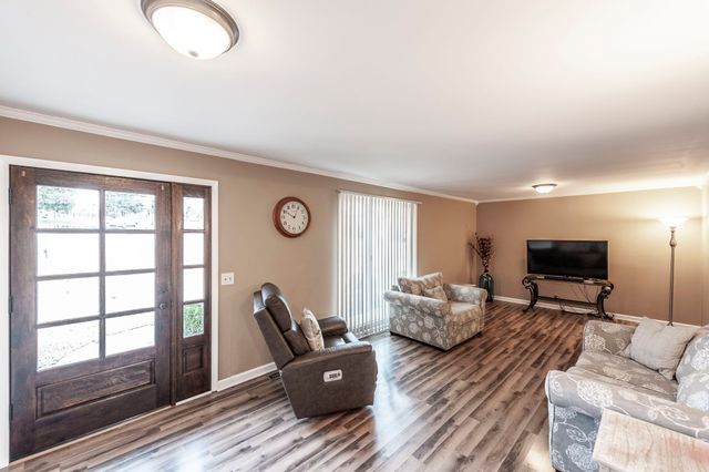 144 Allen Dr, Hendersonville, TN 37075