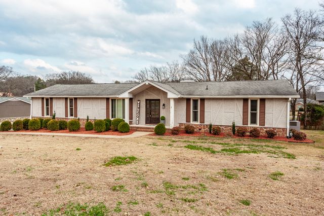 144 Allen Dr, Hendersonville, TN 37075