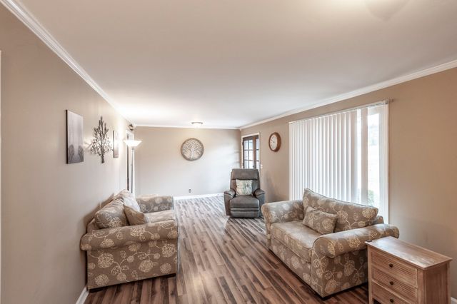 144 Allen Dr, Hendersonville, TN 37075