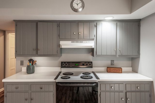 144 Allen Dr, Hendersonville, TN 37075