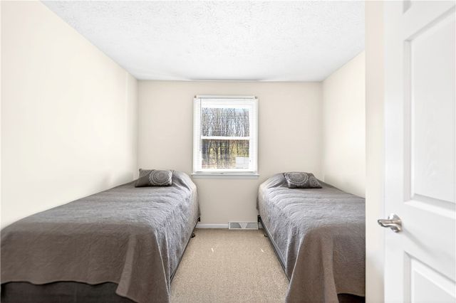 625 Stamford Drive, Hempfield Twp, PA 15601