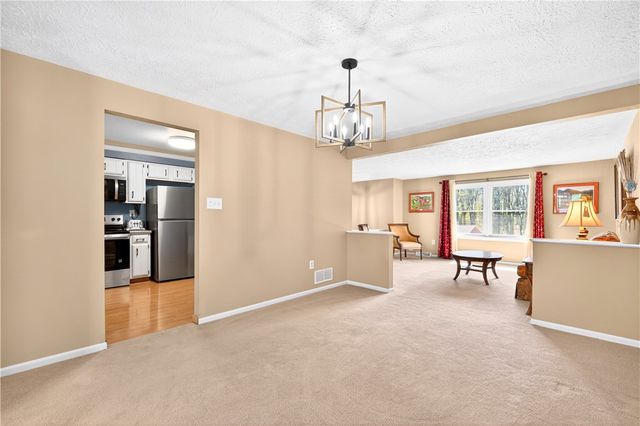 625 Stamford Drive, Hempfield Twp, PA 15601