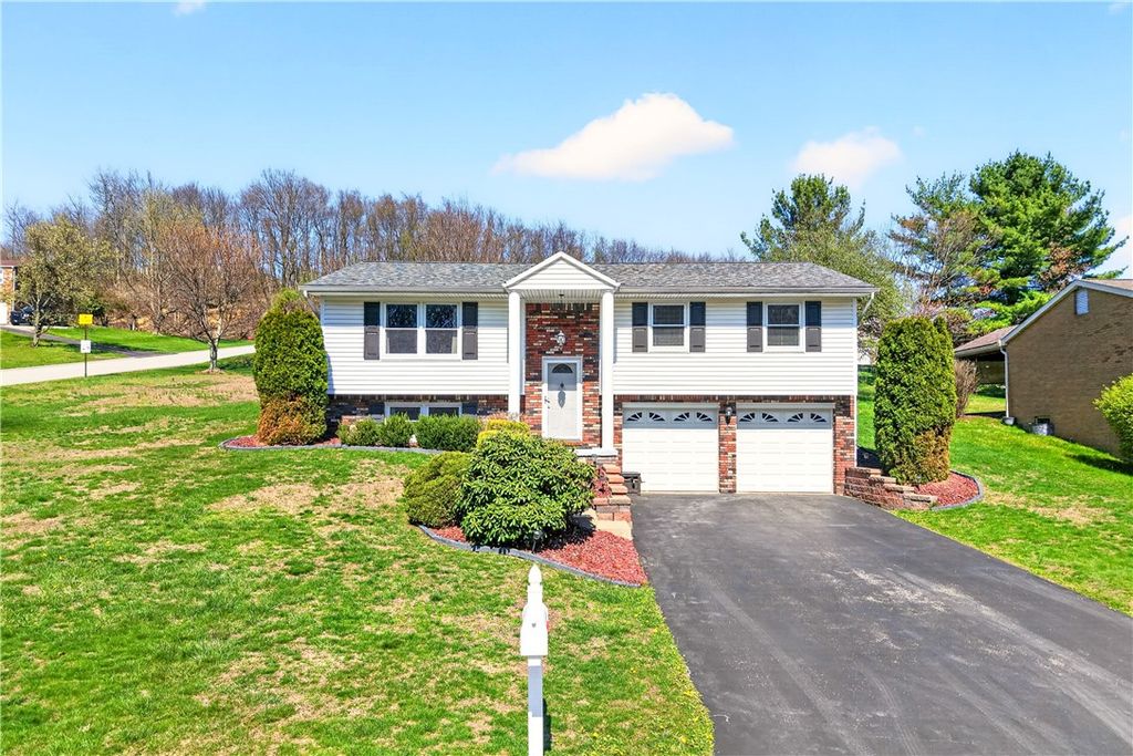 625 Stamford Drive, Hempfield Twp, PA 15601