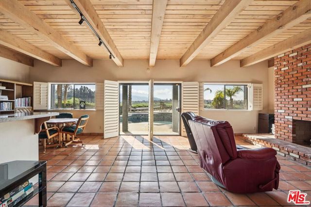 1821 Calle Petaluma, Thousand Oaks, CA 91360