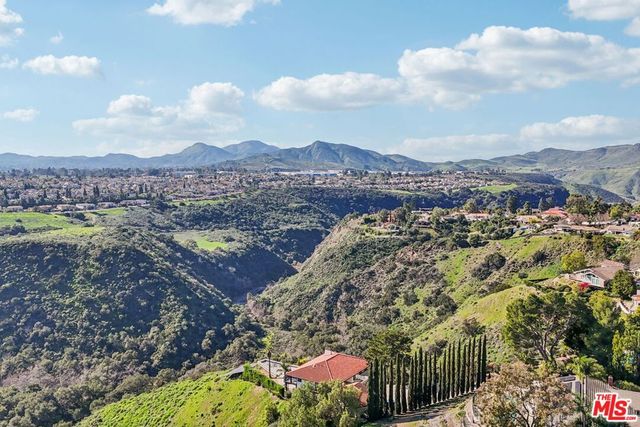 1821 Calle Petaluma, Thousand Oaks, CA 91360