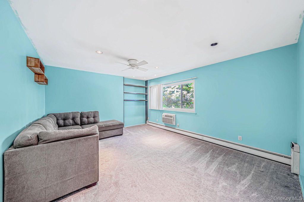 10 Smithtown Boulevard 3B, Smithtown, NY 11787 — photo 3