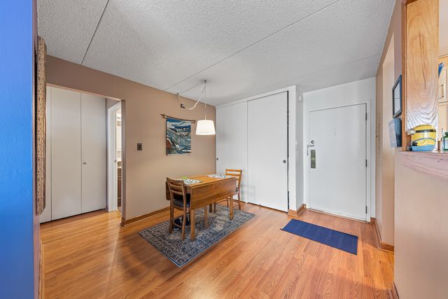 2015 S Finley Road 801, Lombard, IL 60148