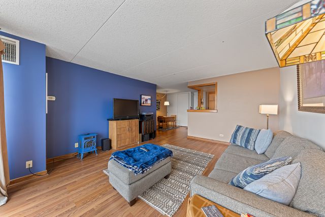 2015 S Finley Road 801, Lombard, IL 60148