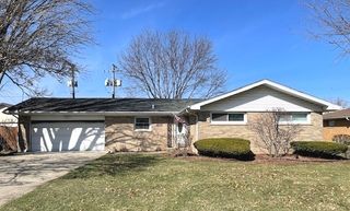 700 Longview Drive, Countryside, IL 60525