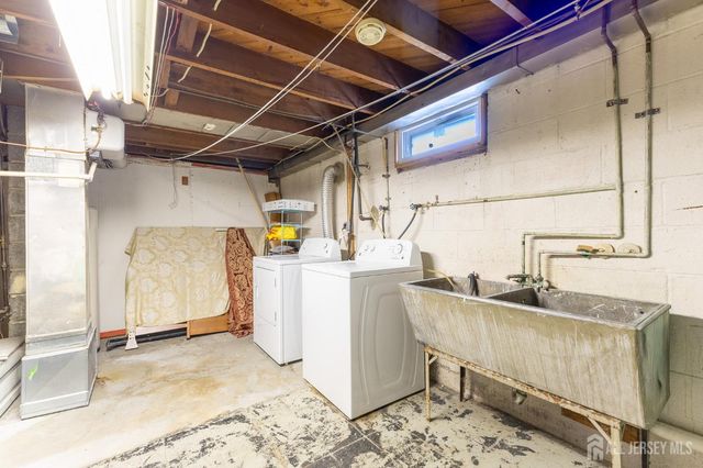 1064 Bordentown Avenue, Sayreville, NJ 08859