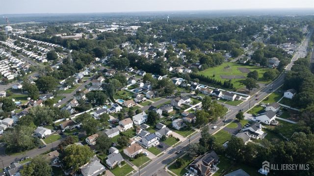 1064 Bordentown Avenue, Sayreville, NJ 08859