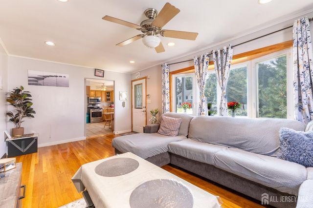 1064 Bordentown Avenue, Sayreville, NJ 08859