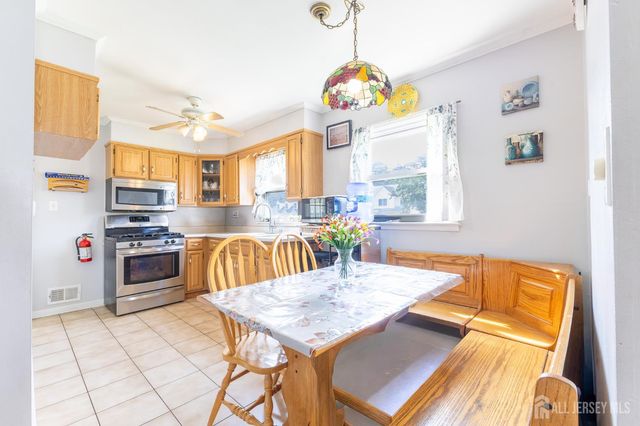 1064 Bordentown Avenue, Sayreville, NJ 08859
