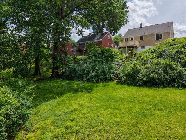 660 Valemont Dr, Verona, PA 15147
