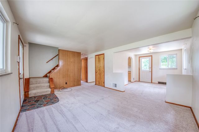 660 Valemont Dr, Verona, PA 15147