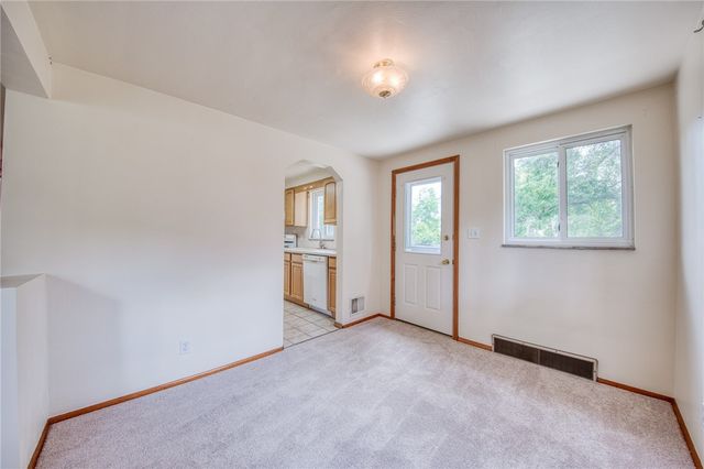 660 Valemont Dr, Verona, PA 15147