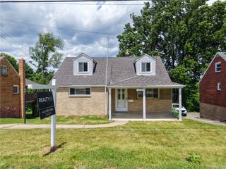 660 Valemont Dr, Verona, PA 15147
