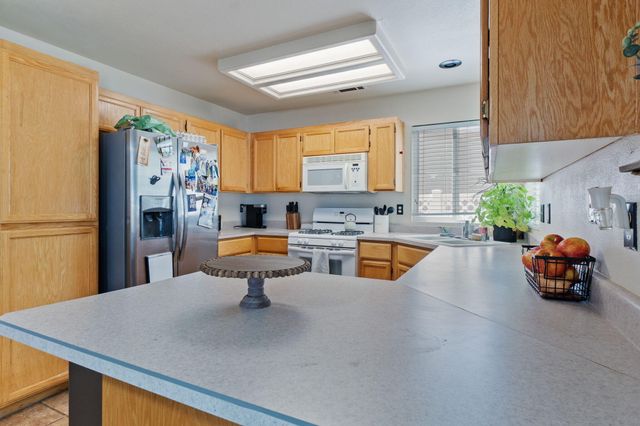 3574 Bearwood Place, Anderson, CA 96007