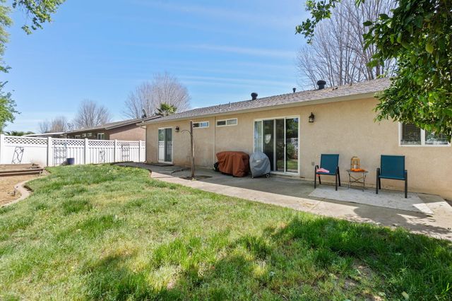 3574 Bearwood Place, Anderson, CA 96007