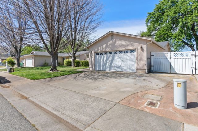3574 Bearwood Place, Anderson, CA 96007