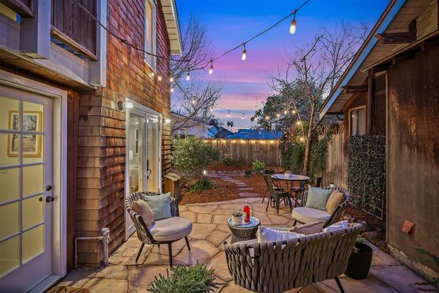 1447 Kains Ave, Berkeley, CA 94702