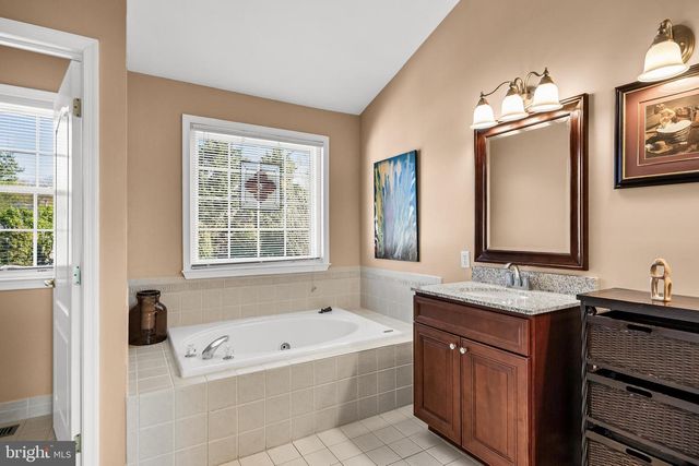 17 CHASE RD, Lumberton, NJ 08048