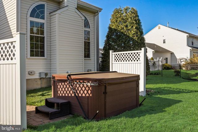17 CHASE RD, Lumberton, NJ 08048