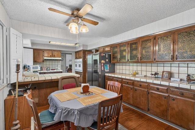 6370 Havenside Dr, Sacramento, CA 95831