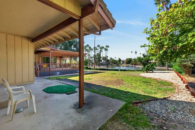 6370 Havenside Dr, Sacramento, CA 95831