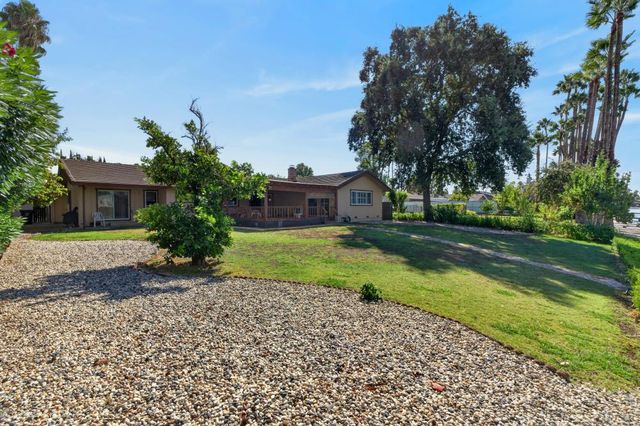 6370 Havenside Dr, Sacramento, CA 95831